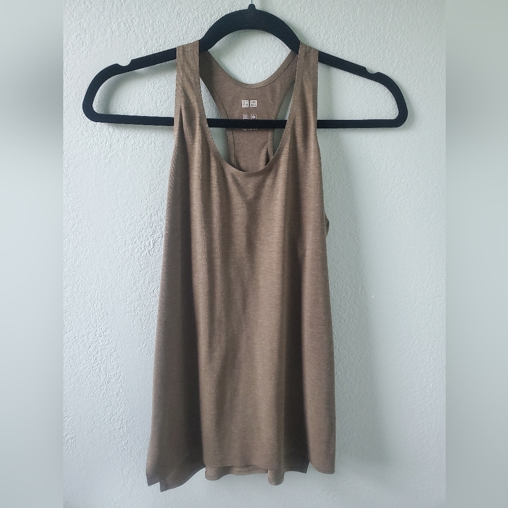 Uniqlo Airism Racerback